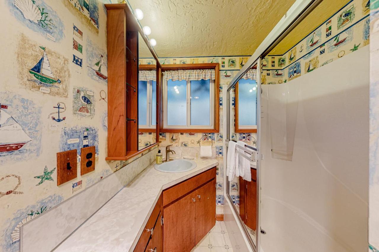 Rockaway House * Rockaway Beach